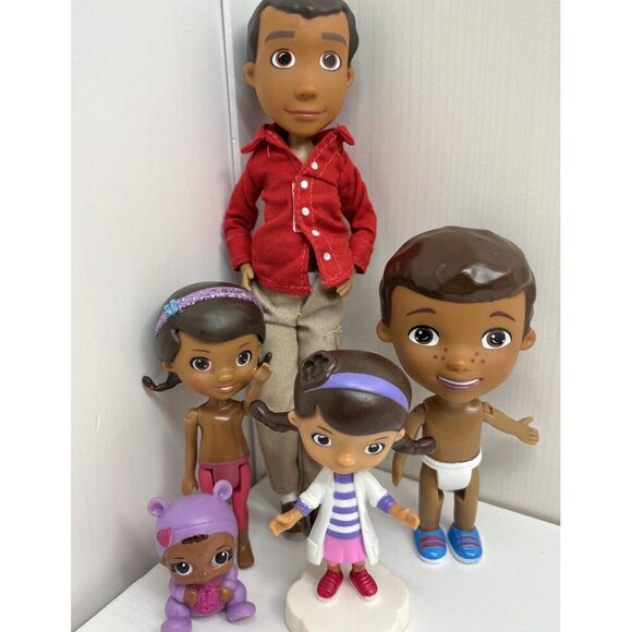 Disney DOC MCSTUFFINS Family DAD BROTHER Baby & Sister DOLL Figures Lot Of 5 - Picture 2 of 16